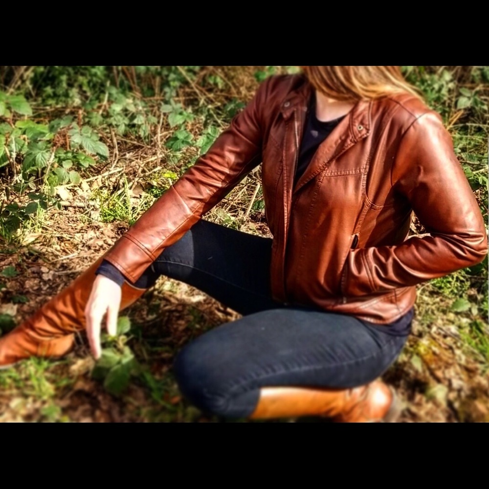BERNARDO Brown Leather Jacket!!🍂🧥